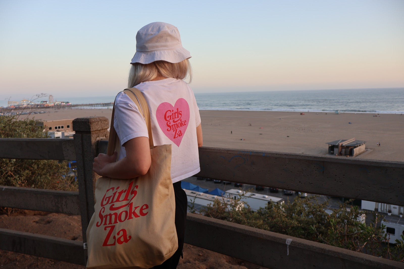 Girls Smoke Za Tote Bag